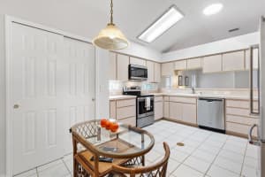 5610 KING JAMES AVENUE, LEESBURG, FL 34748 - MLS#MFRG5103826