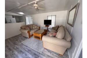 605 SUNNYSIDE DRIVE, WILDWOOD, FL 34785 - MLS#MFRG5103869