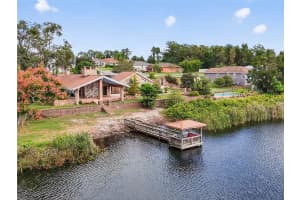 1910 COLLEGE PARK DRIVE, TAVARES, FL 32778 - MLS#MFRG5103980