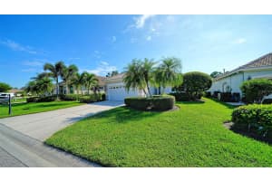 8208 NICE WAY, SARASOTA, FL 34238 - MLS#MFRG5104044