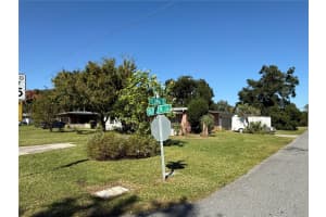 2200 BUTLER STREET, LEESBURG, FL 34748 - MLS#MFRG5104109