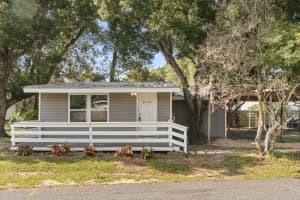 37547 WASHINGTON AVENUE, UMATILLA, FL 32784 - MLS#MFRG5104350