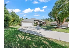 562 DOWLING CIRCLE, LADY LAKE, FL 32159 - MLS#MFRG5104366