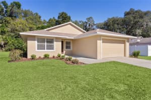 323 LADY LAKE BOULEVARD, LADY LAKE, FL 32159 - MLS#MFRG5104421