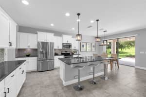 8807 Eden Cove Dr Winter Garden, FL 34787 - Off Market