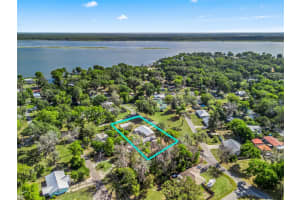 2376 CR 444, LAKE PANASOFFKEE, FL 33538 - MLS#MFRG5104453