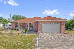 910 RICH DRIVE, MOUNT DORA, FL 32757 - MLS#MFRG5104615