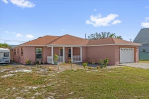 910 RICH DRIVE, MOUNT DORA, FL 32757 - MLS#MFRG5104615