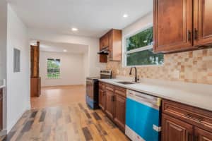 13832 BAY LAKE ROAD, GROVELAND, FL 34736 - MLS#MFRG5104645