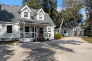 21135 PECKHAM AVENUE, MOUNT DORA, FL 32757 - MLS#MFRG5104949