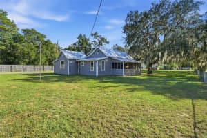 19402 5TH STREET, UMATILLA, FL 32784 - MLS#MFRG5105055