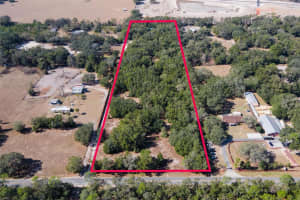 37590 ROLLING ACRES ROAD, LADY LAKE, FL 32159 - MLS#MFRG5105062