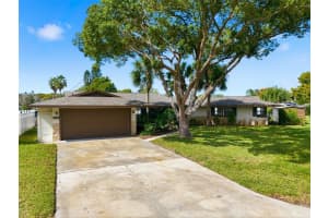 1611 CANAL COURT, TAVARES, FL 32778 - MLS#MFRG5105084