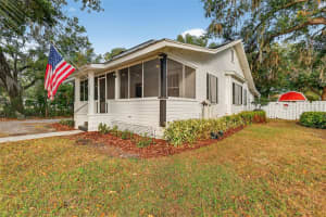 1022 DONNELLY STREET, MOUNT DORA, FL 32757 - MLS#MFRG5105149