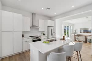 454 SKYFIELD COURT, LADY LAKE, FL 32159 - MLS#MFRG5105180