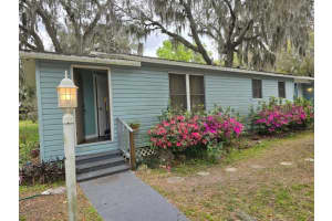 1611 INDIAN TRAIL, LEESBURG, FL 34748 - MLS#MFRG5105200