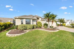 933 FOLKSTONE WAY, THE VILLAGES, FL 32162 Sold 12/29/25