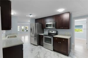 354 IVANHOE CIRCLE, LADY LAKE, FL 32159 - MLS#MFRG5105361