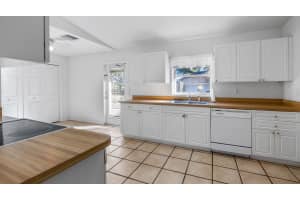 104 6TH AVENUE, HOWEY IN THE HILLS, FL 34737 - MLS#MFRG5105506