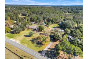 37032 GRAYS AIRPORT ROAD, LADY LAKE, FL 32159 - MLS#MFRG5105681