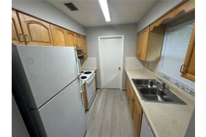 1610 HIGH STREET, LEESBURG, FL 34748 - MLS#MFRG5105682