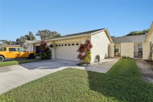 2216 CYPRESS COVE DRIVE, TAVARES, FL 32778 - MLS#MFRG5105700