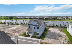 204 EAGLESTON LANE, LAKEWOOD RANCH, FL 34240 - MLS#MFRG5105793