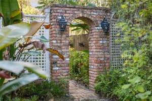 316 LAKEVIEW DRIVE, LAKE HELEN, FL 32744 - MLS#MFRG5105800