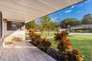 602 FOURTH AVENUE, LADY LAKE, FL 32159 - MLS#MFRG5105888