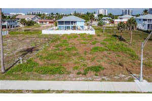 8033 ESTERO BOULEVARD, FORT MYERS BEACH, FL 33931 - MLS#MFRG5105937