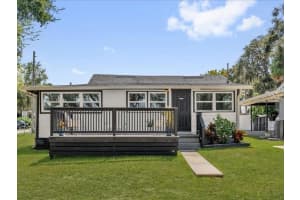 1214 CAROLINE STREET, TAVARES, FL 32778 - MLS#MFRG5105965