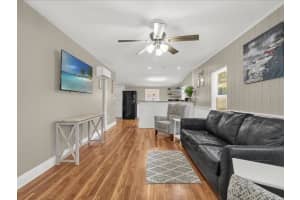 1214 CAROLINE STREET, TAVARES, FL 32778 - MLS#MFRG5105965