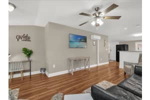 1214 CAROLINE STREET, TAVARES, FL 32778 - MLS#MFRG5105965