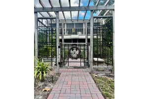 908 N Clayton St, MOUNT DORA