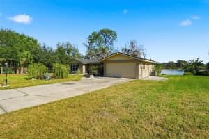 40700 LONG ISLAND DRIVE, UMATILLA, FL 32784 - MLS#MFRG5106149