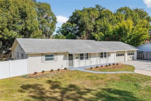 423 10TH AVENUE, MOUNT DORA, FL 32757 - MLS#MFRG5106226