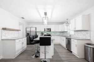 1033 TAWNY EAGLE DRIVE, GROVELAND, FL 34736 - MLS#MFRG5106504