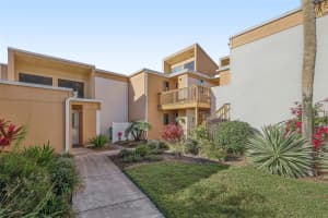 1051 HIGHLAND STREET, MOUNT DORA, FL 32757 - MLS#MFRG5106535