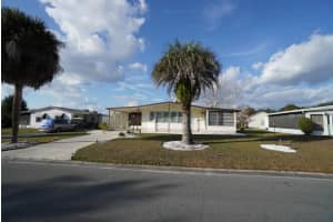 717 ROYAL PALM AVENUE, LADY LAKE, FL 32159 - MLS#MFRG5107022