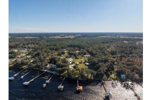 116 CRESCENT LAKE SHORE DRIVE, CRESCENT CITY, FL 32112 - MLS#MFRG5107101