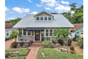 831 N Grandview St, MOUNT DORA
