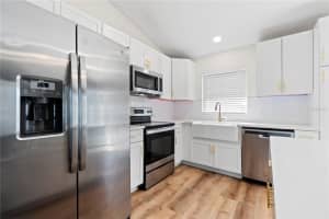 301 CHESTER STREET, CLERMONT, FL 34715 - MLS#MFRG5107556