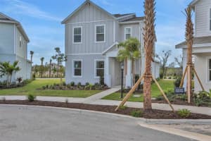 200 EAGLESTON LANE, LAKEWOOD RANCH, FL 34240 - MLS#MFRG5107609