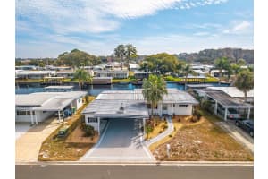 1018 SOUTHLAND DRIVE, TAVARES, FL 32778 - MLS#MFRG5107639