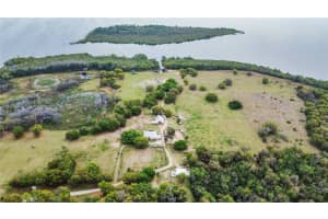 37800 Illinois St Lady Lake, FL 32159 - Off Market