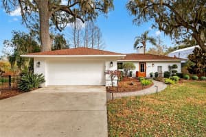 460 SUNSET DRIVE, MOUNT DORA, FL 32757 - MLS#MFRG5107999