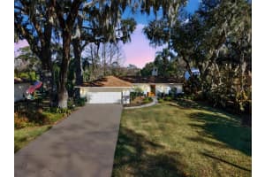 460 SUNSET DRIVE, MOUNT DORA, FL 32757 - MLS#MFRG5107999