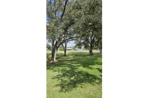 933 OLEANDER STREET, LADY LAKE, FL 32159 - MLS#MFRG5108064