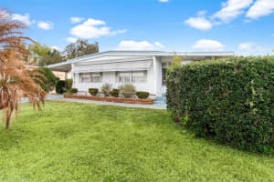 616 OLD COLONY ROAD, LEESBURG, FL 34748 - MLS#MFRG5108165