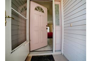 752 OLD OAKS LANE, LEESBURG, FL 34748 - MLS#MFRG5108177